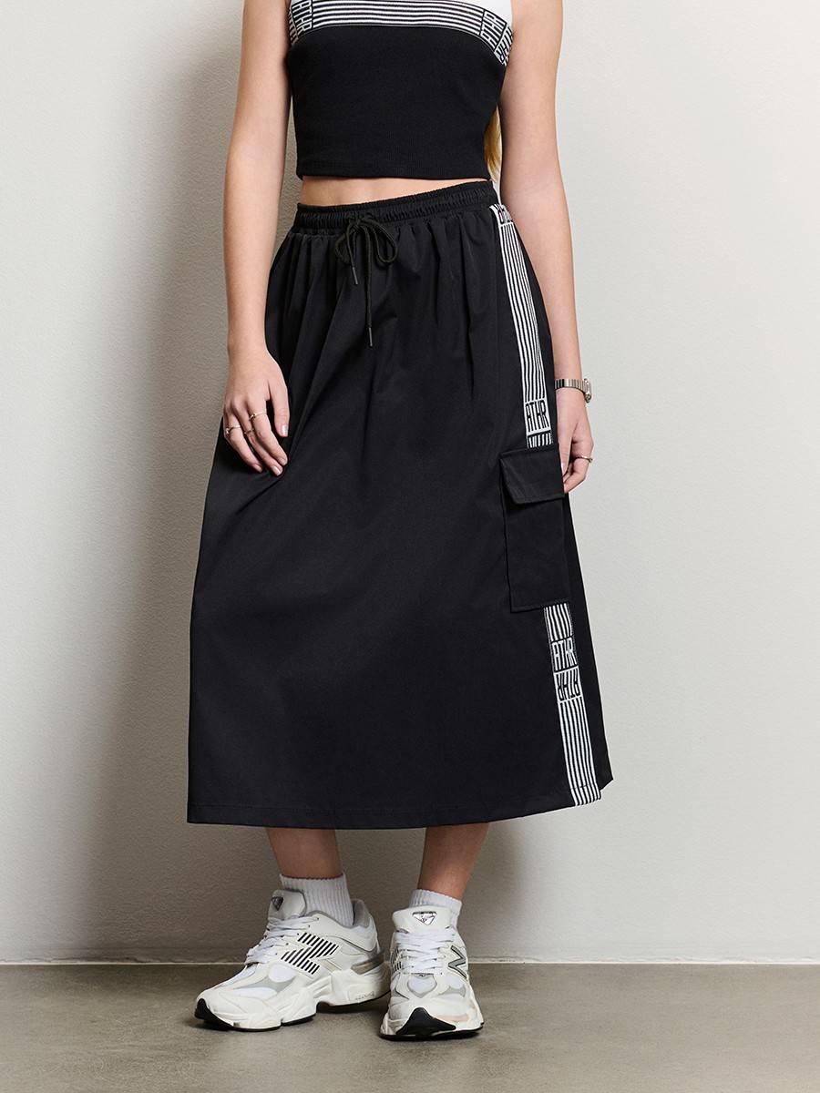 Saia Midi Com Cadarco Preto I Am
