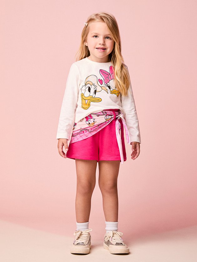 Conjunto Manga Longa Blusa Daisy Duck e Shorts Perola Momi