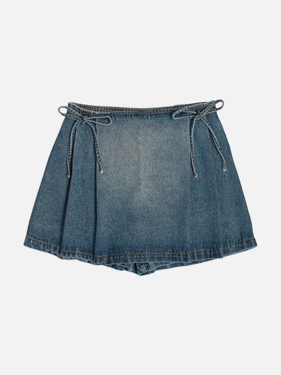 Shorts Saia Jeans Com Lacos I Am