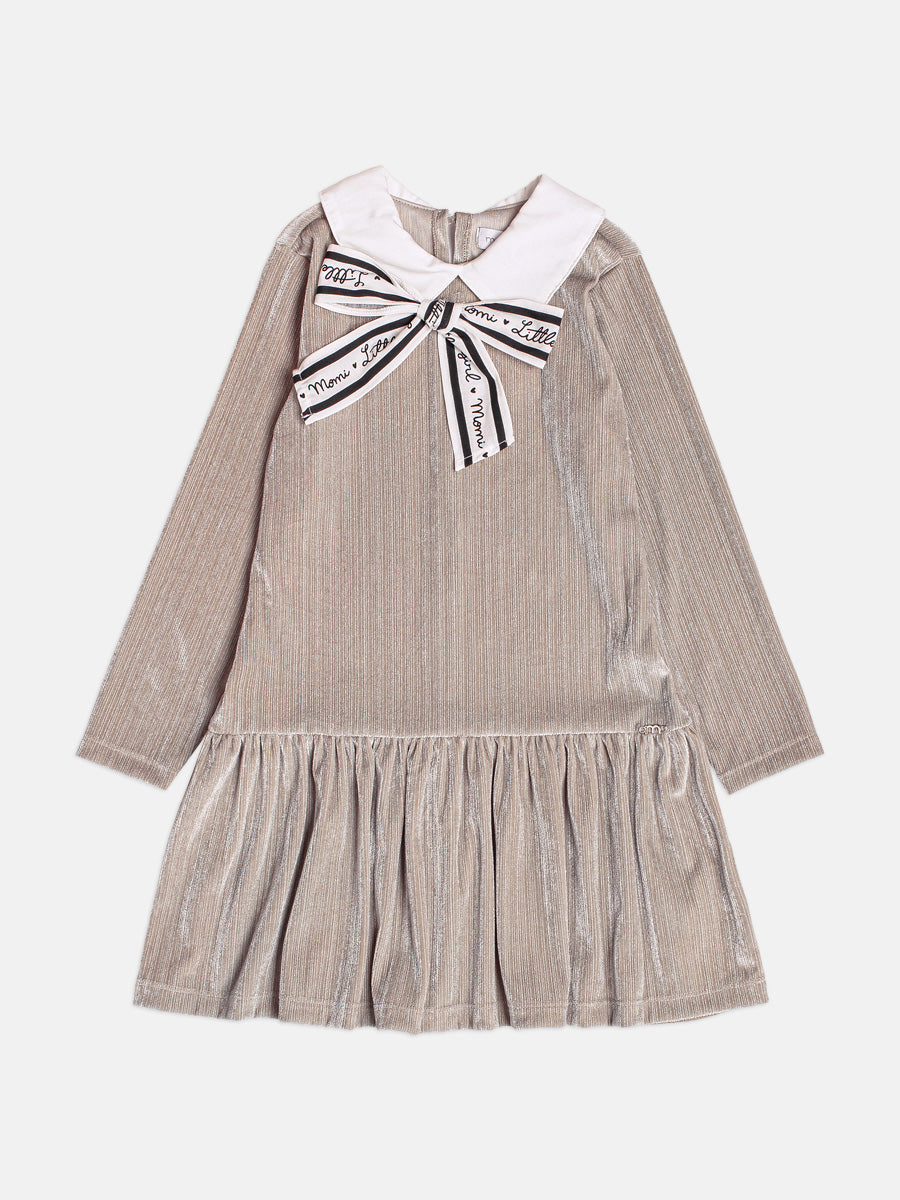 Vestido Plush Gola E Laco Prata Momi