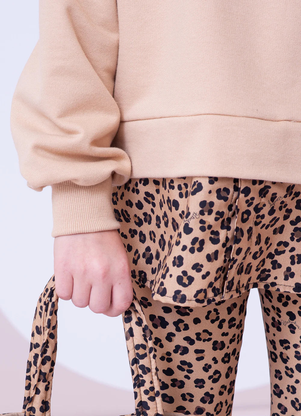 Blusa Moletom Efeito Sobreposição Onçinha Laço Bege Amendoa Pituchinhus