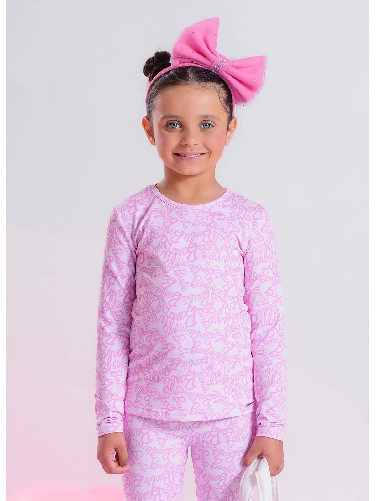 Blusa Light Manga Longa Estampada Barbie Fundo Rosa - BambolePetit