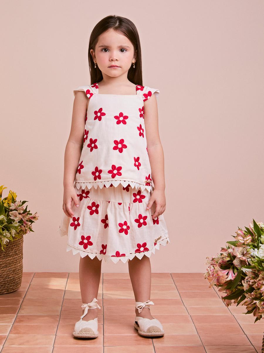 Conjunto Infantil com Flores Bordadas e Renda Anime