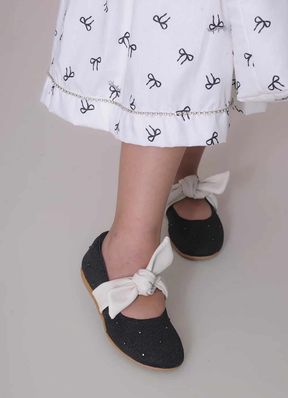 Sapatilha Knit Cristais Amarração Couro Preto