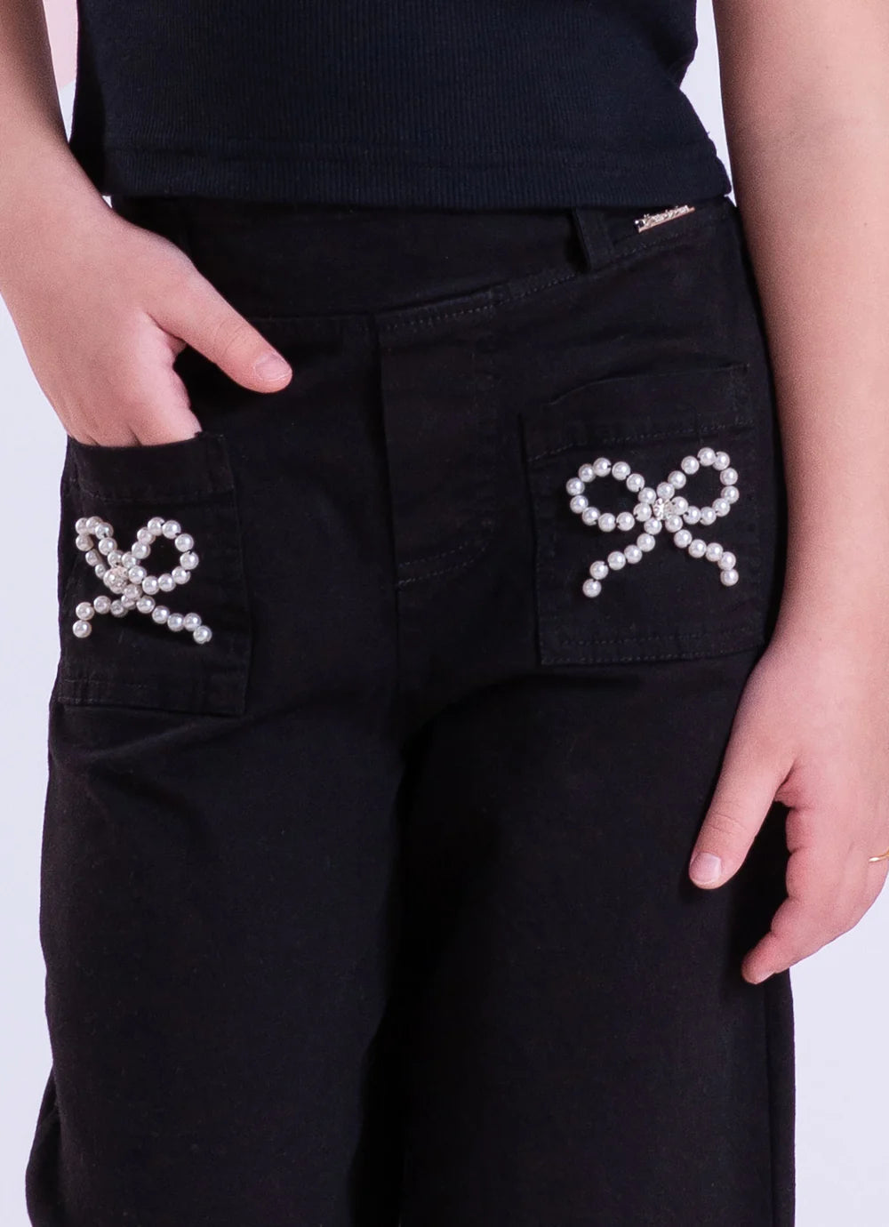 Calça Sarja Reta Laços Bordados Bolsos Preto Pituchinhus
