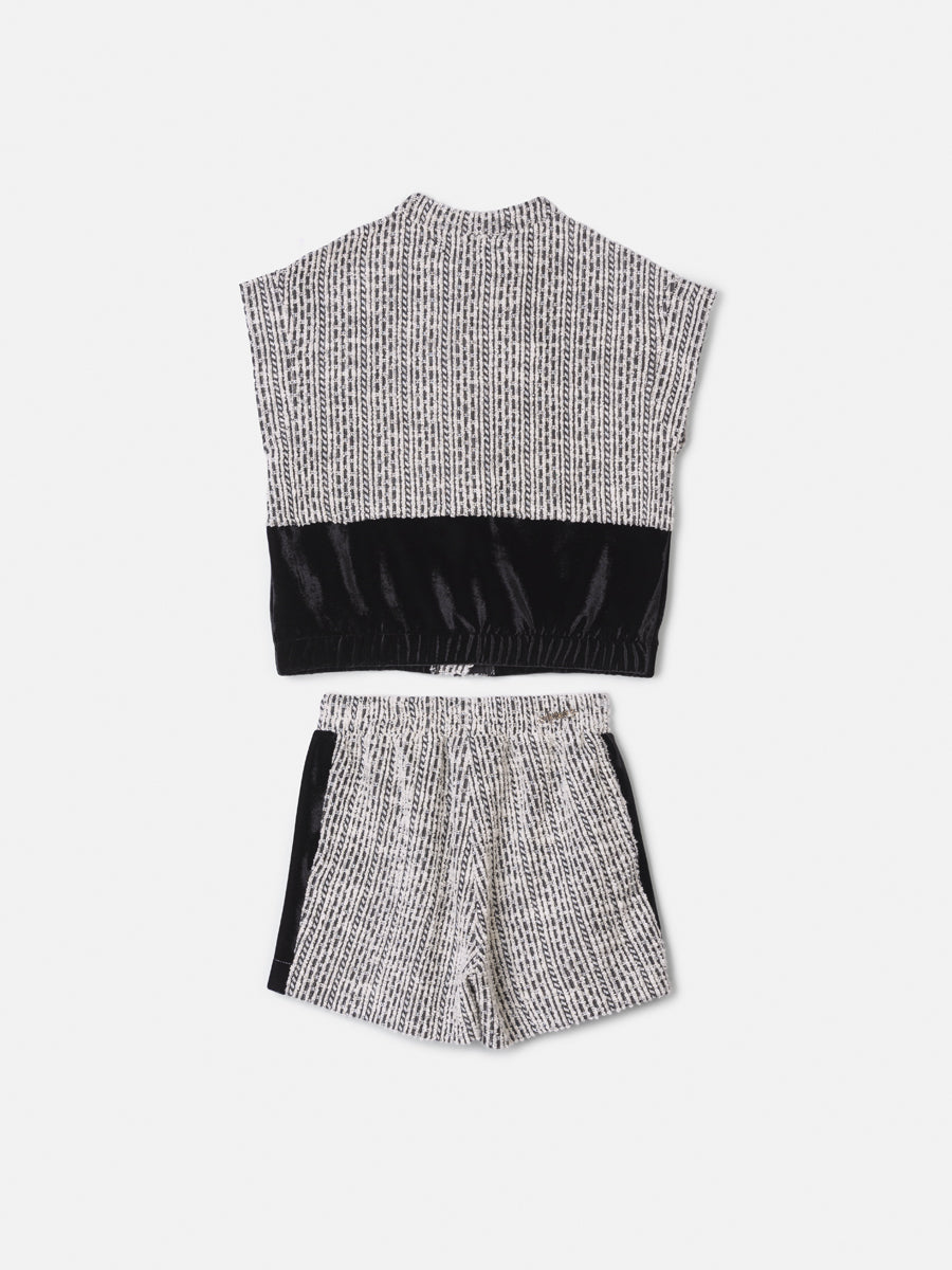 Conjunto Colete e Shorts Preto Animê
