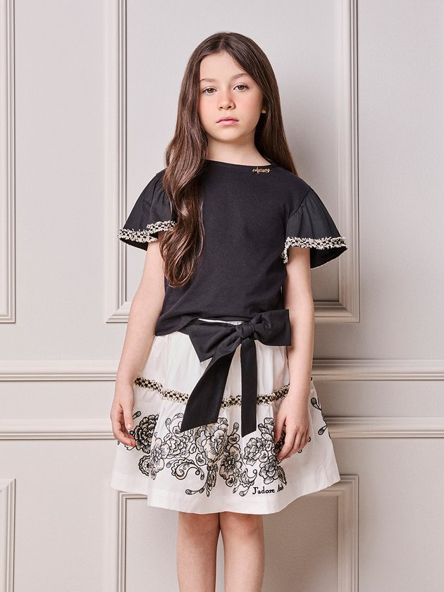 Conjunto Blusa e Saia Preto Animê